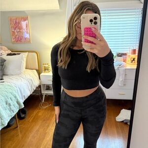 Lululemon Black Long Sleeve Crop Top